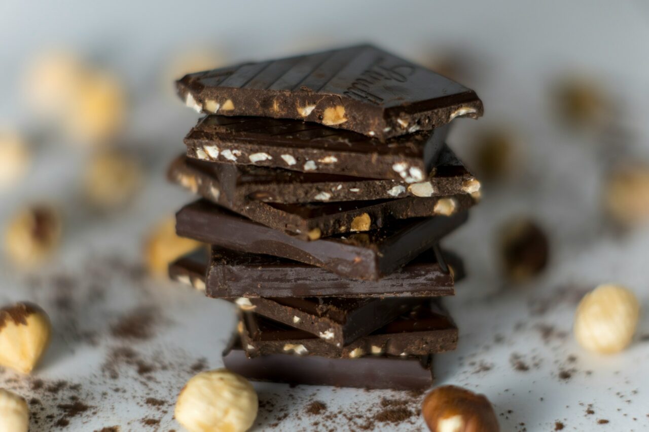 What Occurs Upon Consuming Chocolate Purchased from Shrooms Delivery? This Father Found Humour in Every Situation